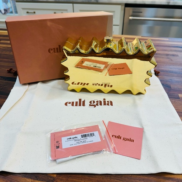 NEW - Cult Gaia Metallic Gold Paloma Wavy Clutch - Picture 3 of 16